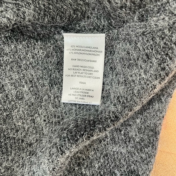 VTG Eileen Fisher Charcoal Gray Italian Yarn, Wool, Mohair Blend Sweater - Picture 4 of 6